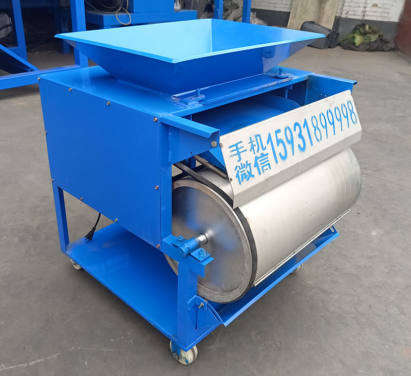 12.13新款单筒中磁吸铁机一台 双筒强磁吸铁机一台 两出口不锈钢磁选机一台